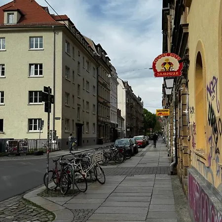 Noy'z In Der Belebten Neustadt * Дрезден