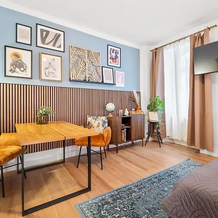 Noy'z In Der Belebten Neustadt Dresden