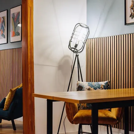 Noy'z In Der Belebten Neustadt * Dresden