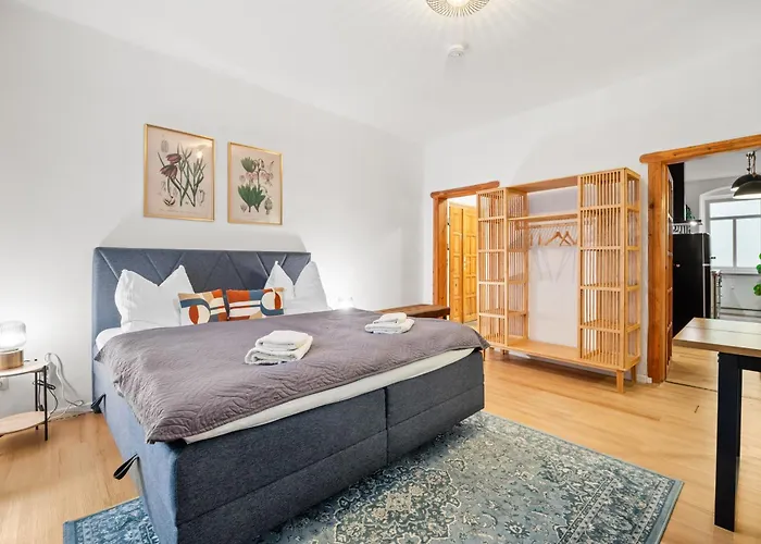 Noy'z In Der Belebten Neustadt Dresden